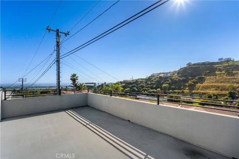 Tiny photo for 895 Via Ondulando, Ventura, CA 93003 (MLS # SR26048199)