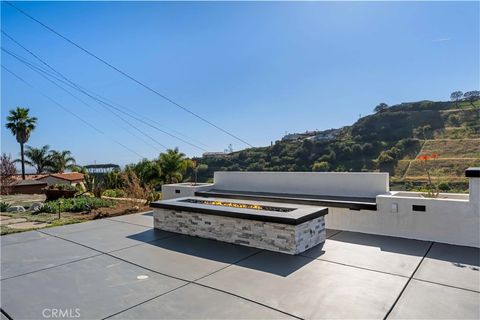 Tiny photo for 895 Via Ondulando, Ventura, CA 93003 (MLS # SR26048199)