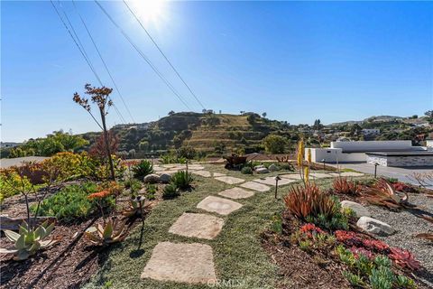 Tiny photo for 895 Via Ondulando, Ventura, CA 93003 (MLS # SR26048199)