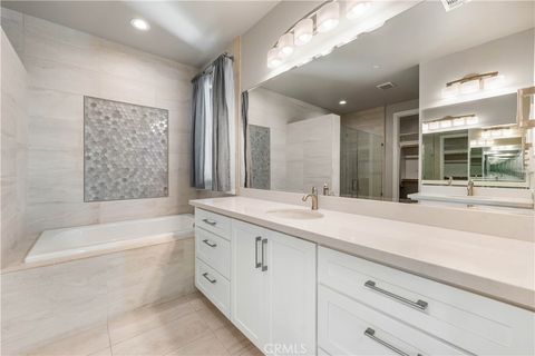 Tiny photo for 895 Via Ondulando, Ventura, CA 93003 (MLS # SR26048199)