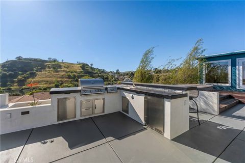 Tiny photo for 895 Via Ondulando, Ventura, CA 93003 (MLS # SR26048199)