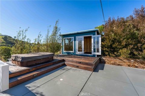 Tiny photo for 895 Via Ondulando, Ventura, CA 93003 (MLS # SR26048199)