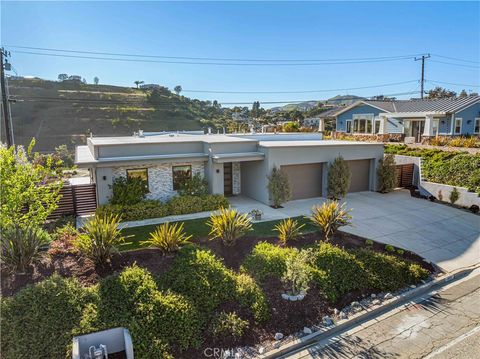 Tiny photo for 895 Via Ondulando, Ventura, CA 93003 (MLS # SR26048199)