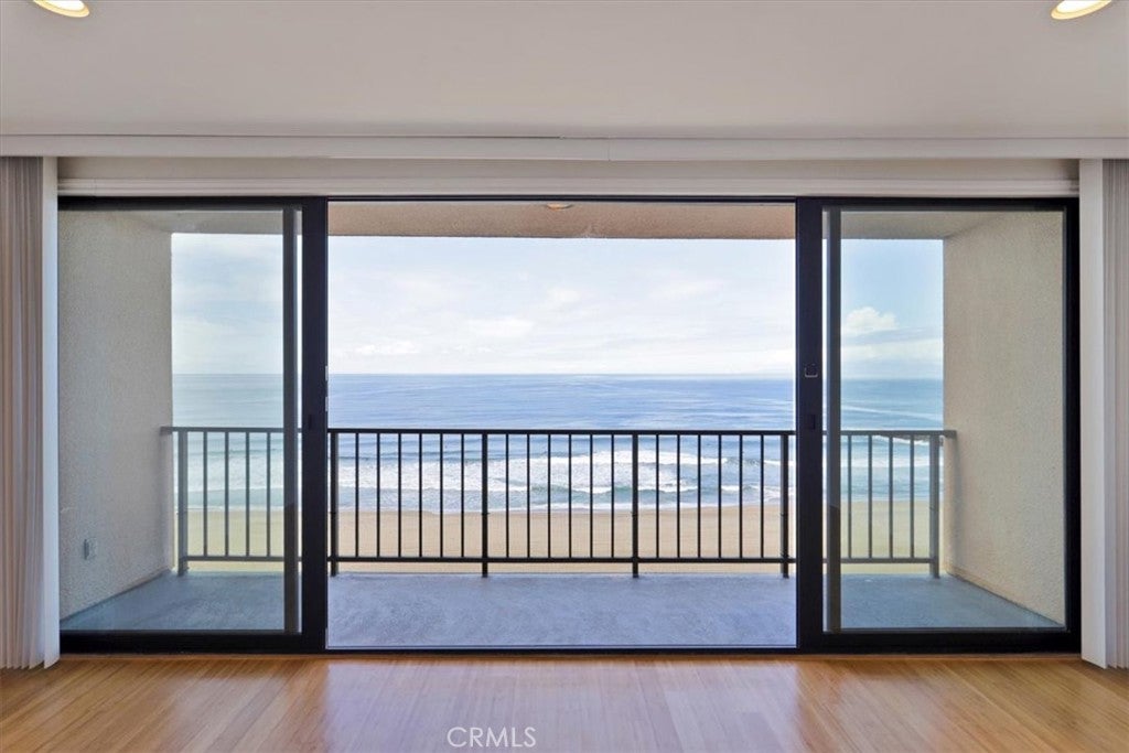 721 Esplanade 403