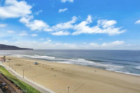 Photo of 721 Esplanade #403, Redondo Beach, CA 90277 (MLS # SB26132756)