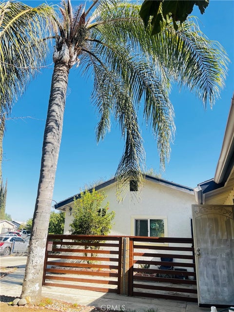 Photo of 601 Bent Ranch Ave, Earlimart, CA 93219 (MLS # CV26225861)