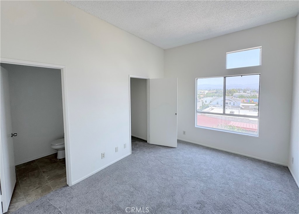 450 E 4th Street 414