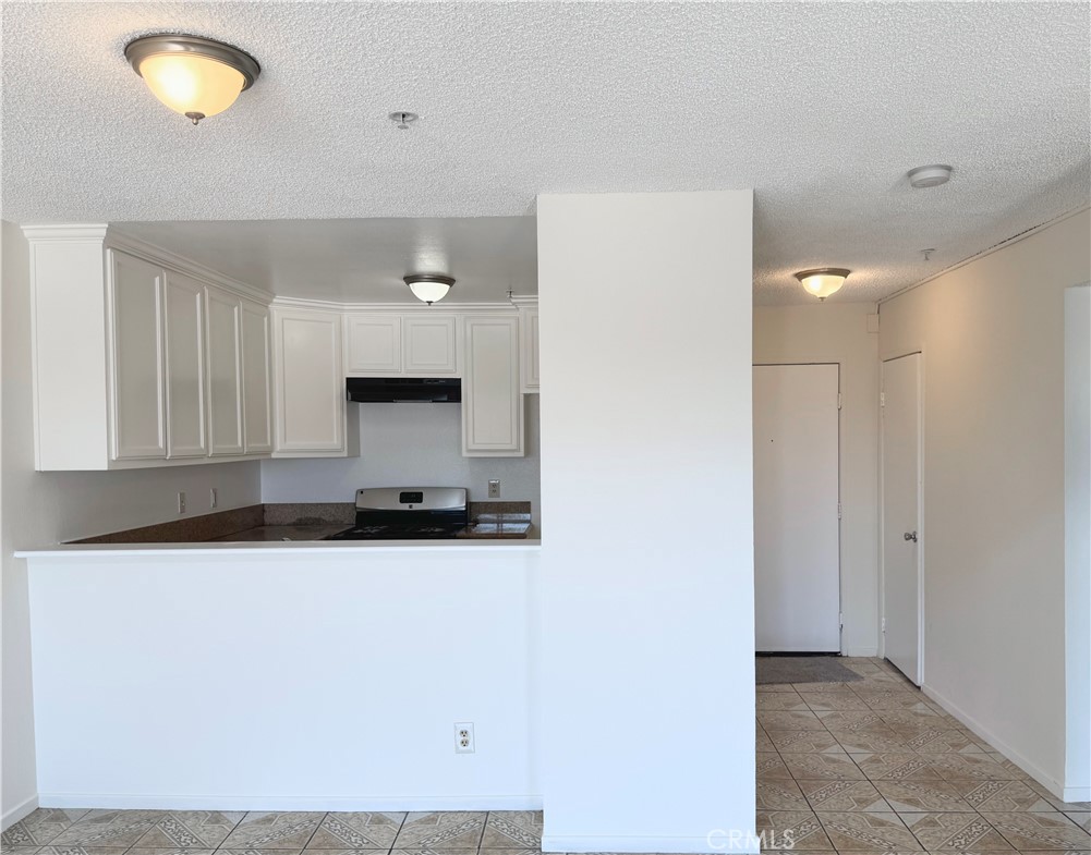450 E 4th Street 414