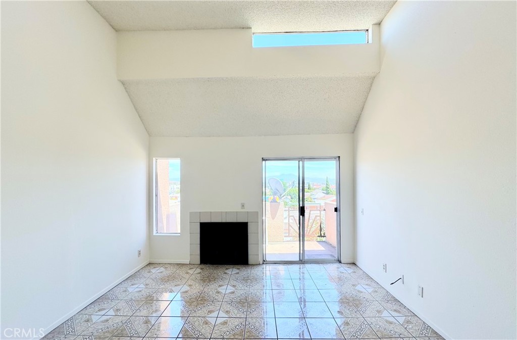 450 E 4th Street 414