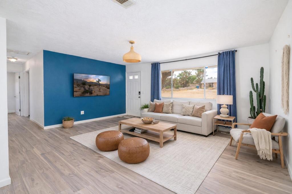 56616 Mountain View Trail