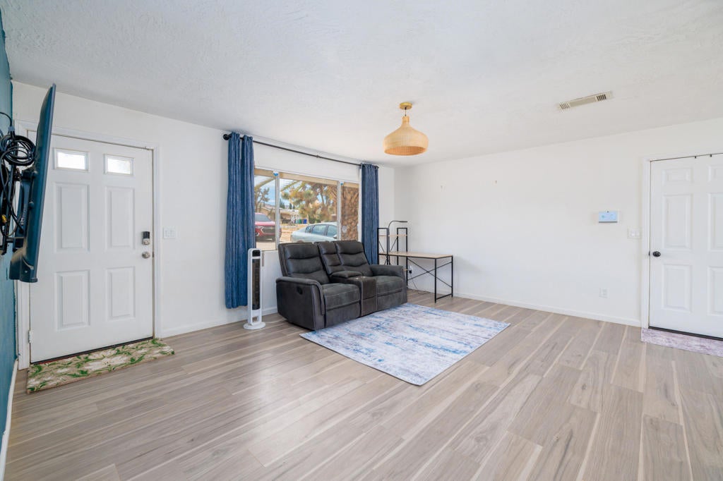 56616 Mountain View Trail