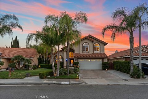 Photo of 20344 Calhaven Dr, Saugus, CA 91390 (MLS # SR26063786)