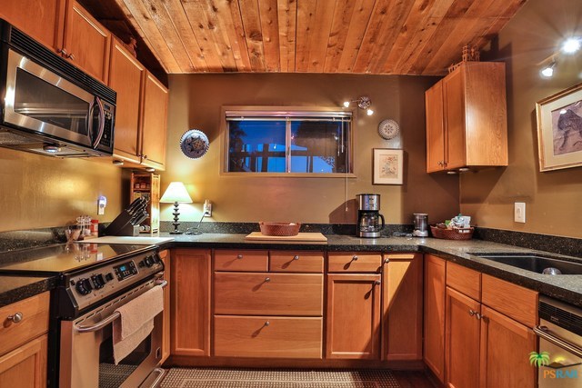 Pinyon Crest - Residential