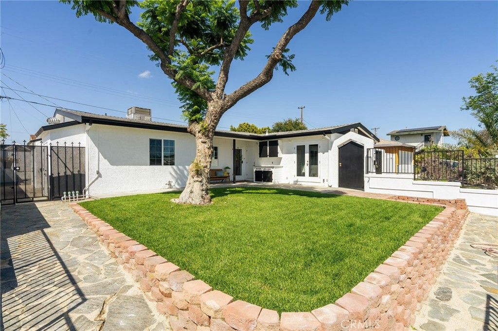 Photo of 2457 W Glenoaks Ave, Anaheim, CA 92801 (MLS # PF26083917)