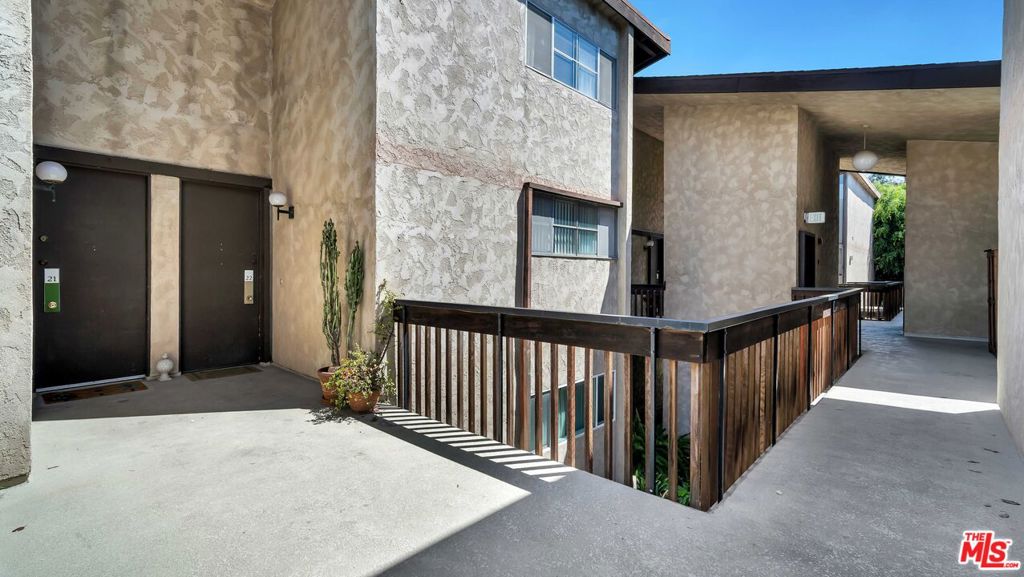 5901 Canterbury Drive 21