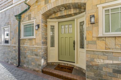 Tiny photo for 3365 Ocean Drive, Oxnard, CA 93035 (MLS # V1-34260)