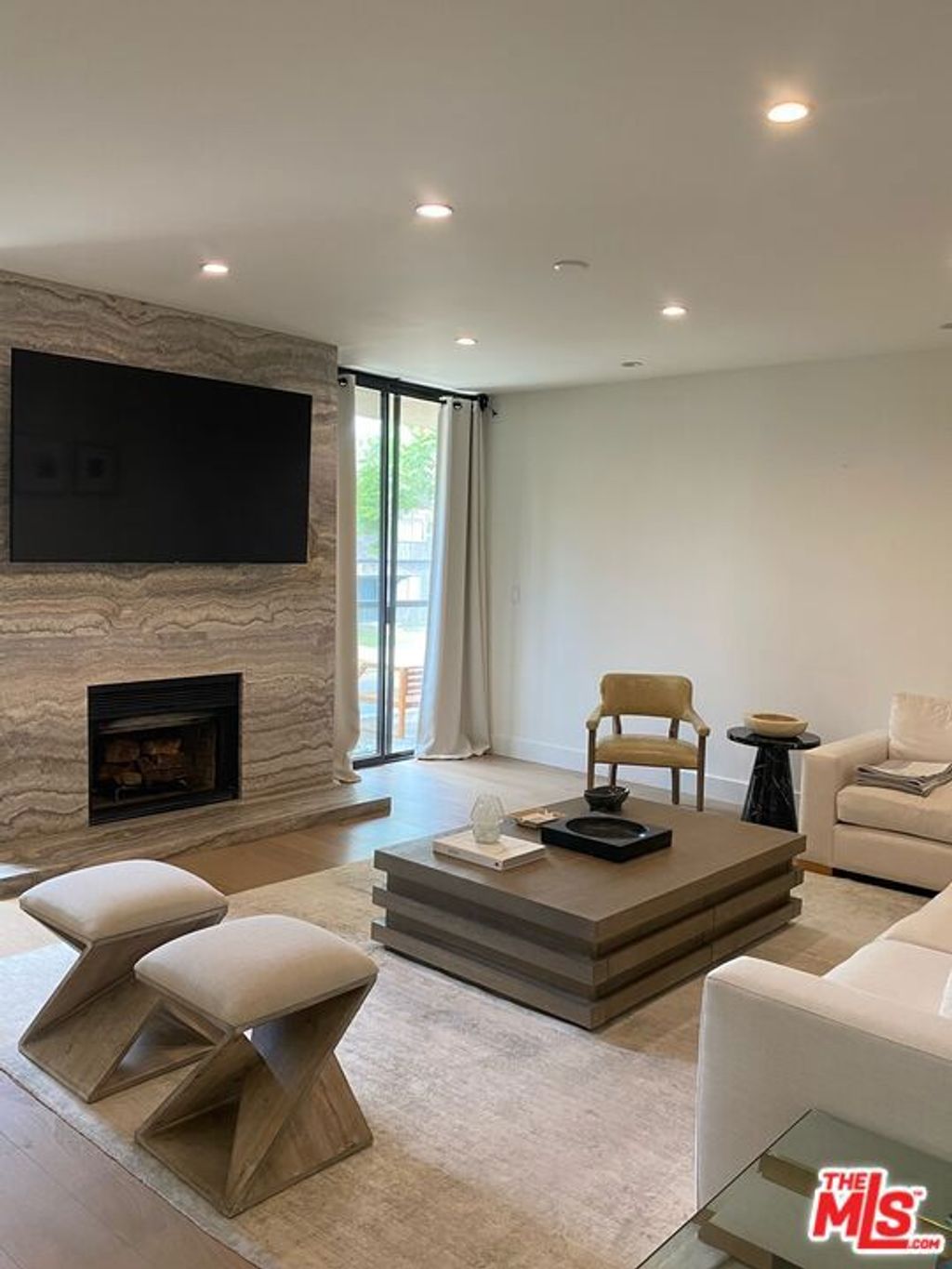 Photo of 1825 Midvale Avenue #101, Los Angeles, CA 90025 (MLS # 25576921)