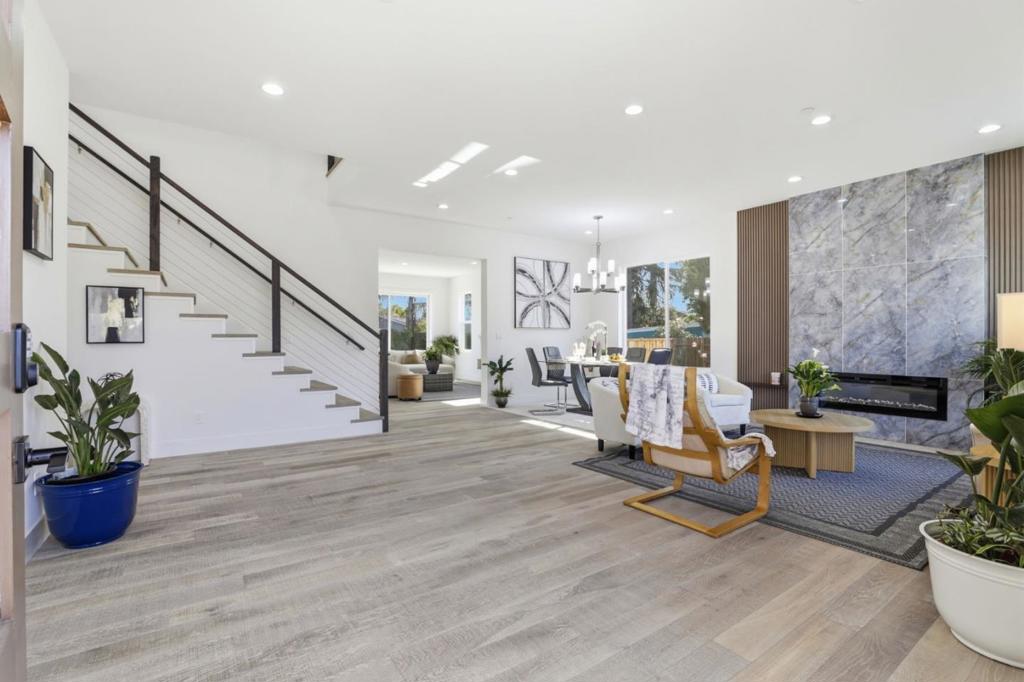 1681 Zinnia Lane