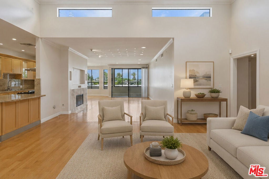 Photo of 4443 Ventura Canyon Avenue #304, Sherman Oaks, CA 91423 (MLS # 26864855)