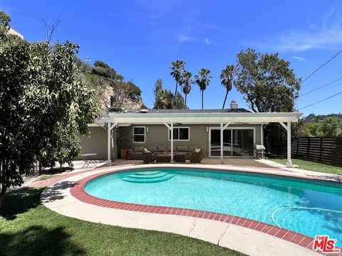 3609 Sapphire Drive Encino CA 91436
