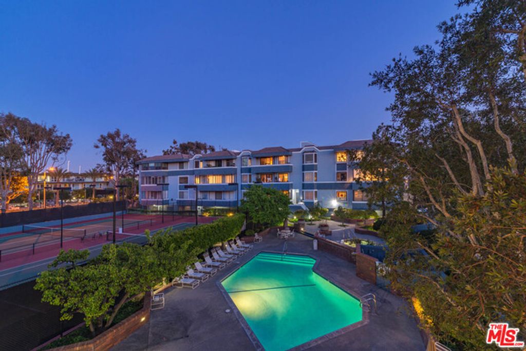 listing image 130726617956222583186