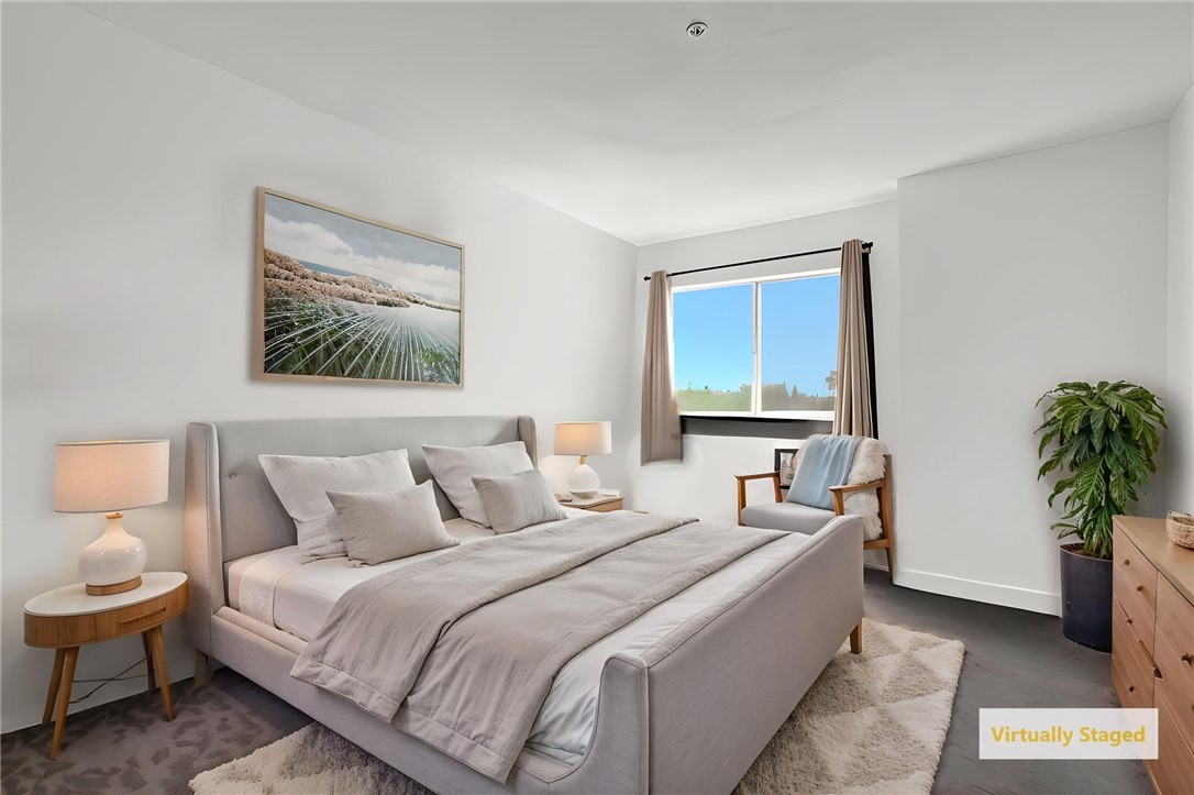 450 E 4th Street 319