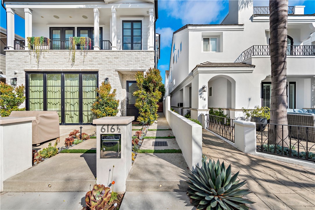 Corona del Mar South of PCH (CDMS) - Residential Lease