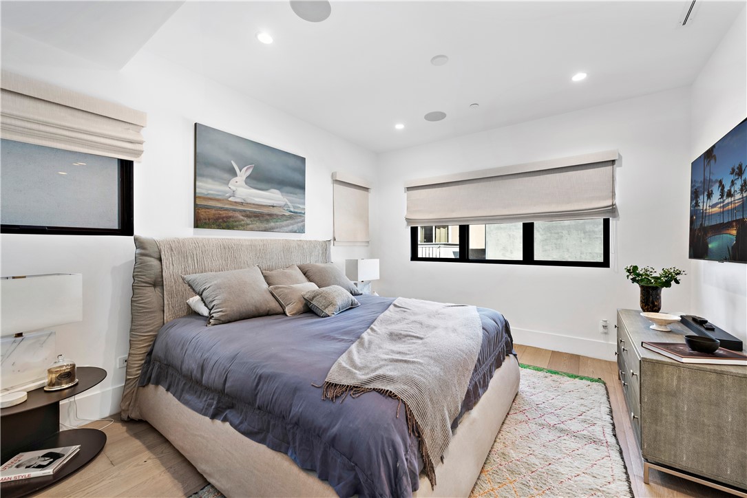 Corona del Mar South of PCH (CDMS) - Residential Lease