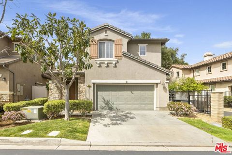 Photo of 631 Clearwater Creek Drive #30, Thousand Oaks, CA 91320 (MLS # 26665475)