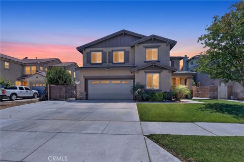 Photo of 4635 Shasta Blue Ln, Hemet, CA 92545 (MLS # SW26093055)