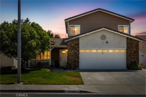 Photo of 27626 Buckskin DR, Castaic, CA 91384 (MLS # SR26103451)