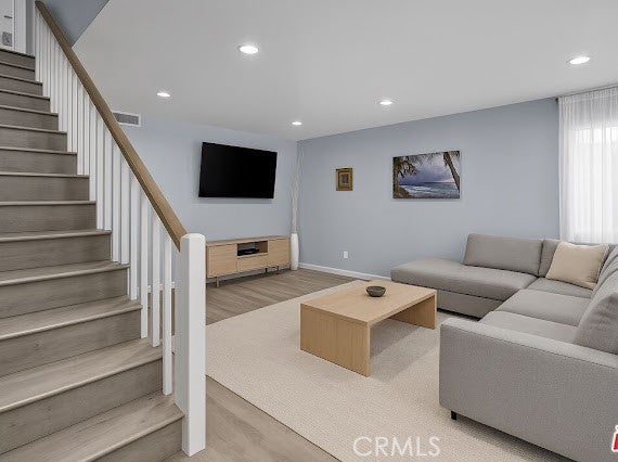 18411 Hatteras 114