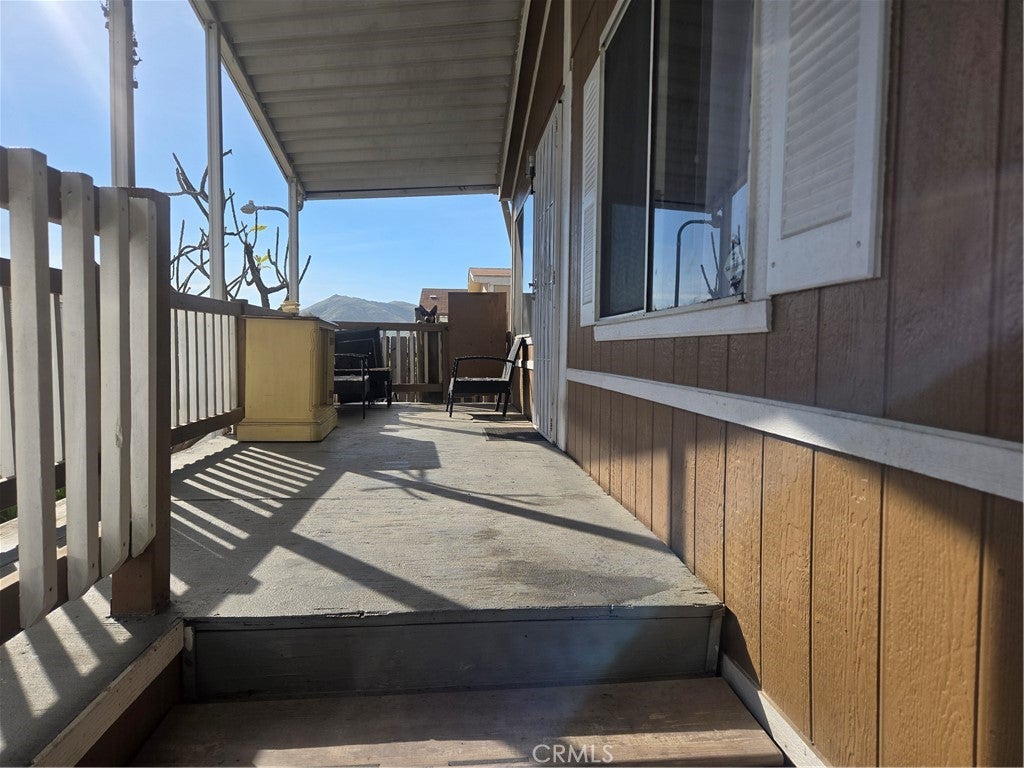 17225 Valley 9W