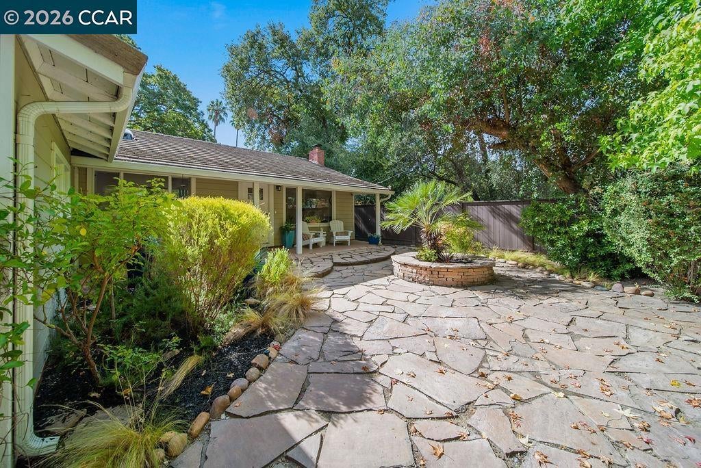 2520 San Miguel Dr