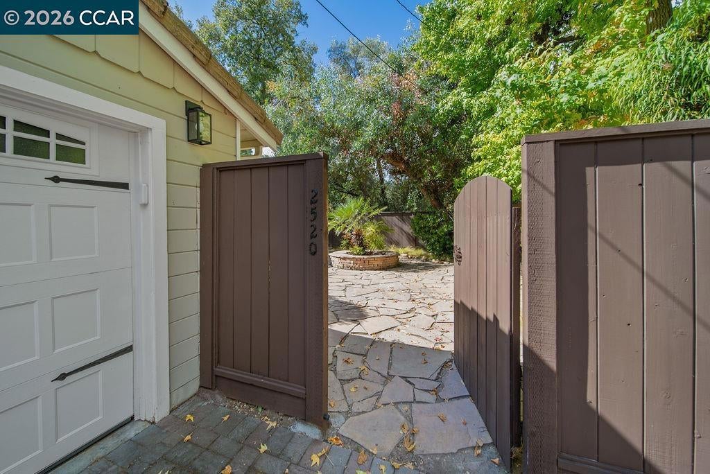 2520 San Miguel Dr