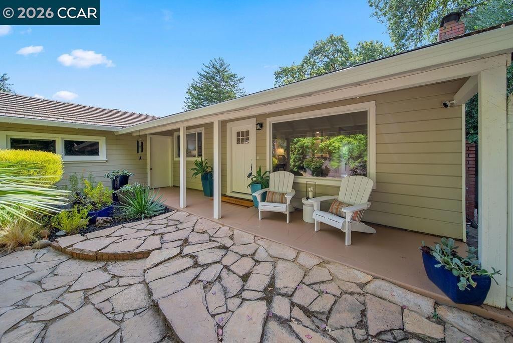 2520 San Miguel Dr