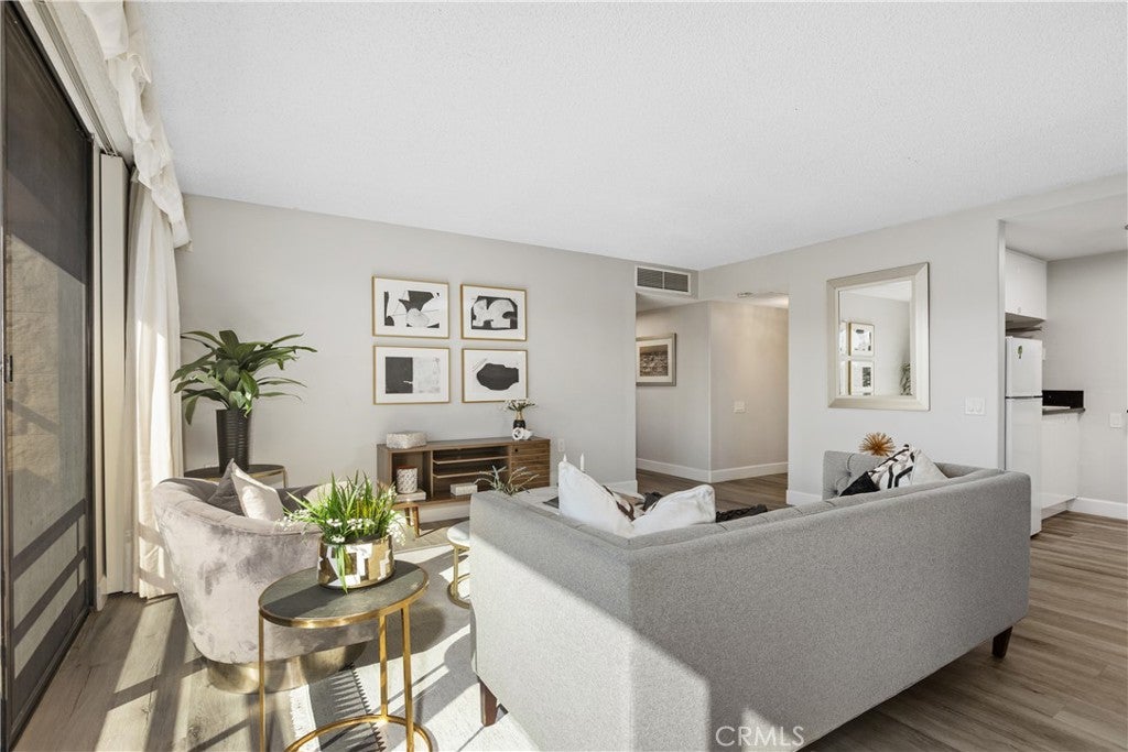 24055 Paseo Del Lago