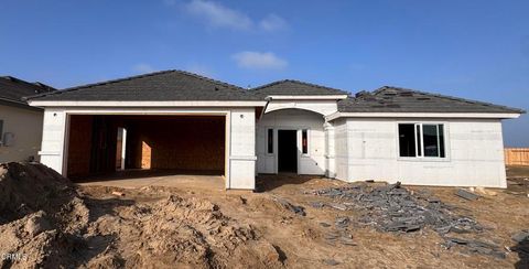 Photo of 707 Sammy Way, Shafter, CA 93263 (MLS # V1-33688)