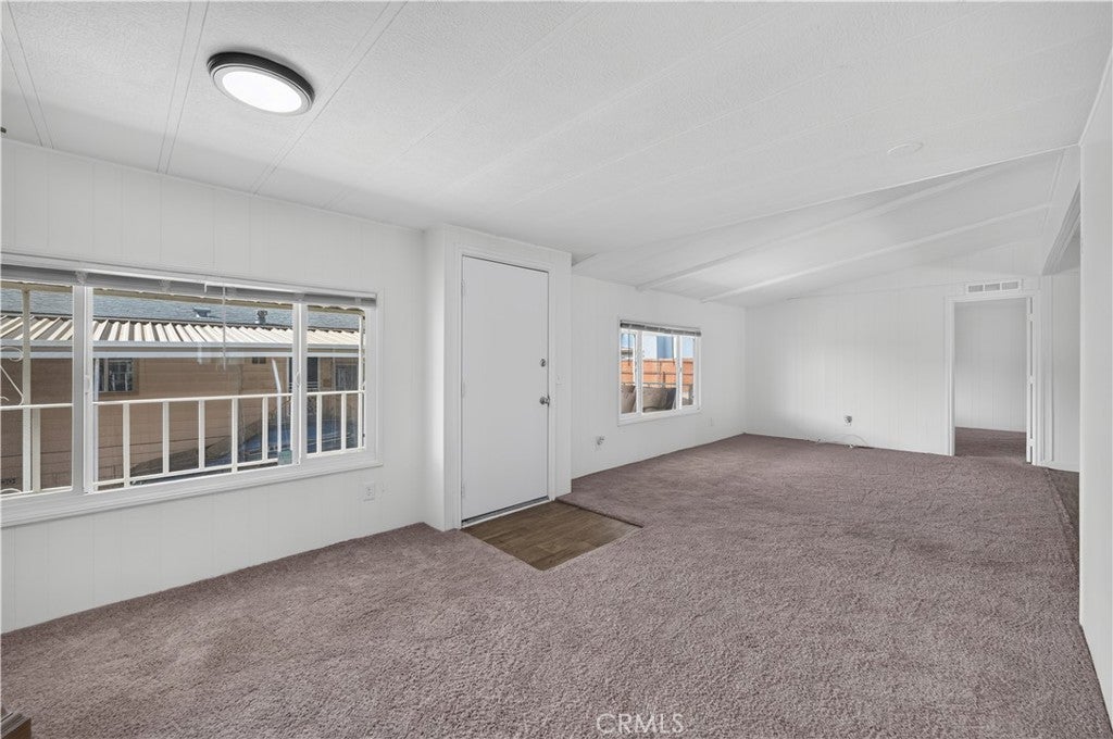 929 E Foothill Boulevard 31