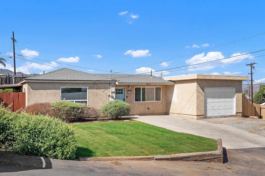 Rarely available 3 bed, 2 bath + optional bedroom single-family home in a quiet Santee neighborhood! Updated in 2019, this single story home features a spacious floor plan with beautifully updated floors, large living areas, and modern finishes throughout. Enjoy year-round comfort with air conditioning and plenty of natural light. The home includes a single-car garage and a grass yard perfect for outdoor enjoyment. Conveniently located close to elementary schools with easy freeway access. Don’t miss this fantastic opportunity!