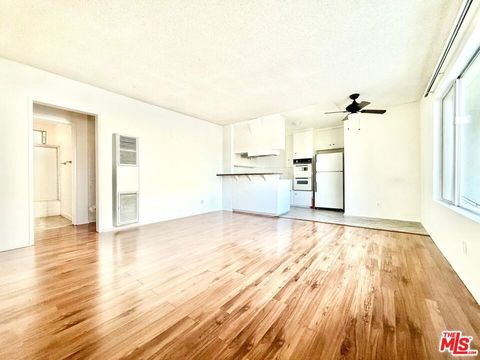 Photo of 127 Loma Vista Street #4, El Segundo, CA 90245 (MLS # 26646579)