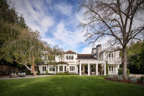 Photo of 420 Magdalena Avenue, Los Altos Hills, CA 94024 (MLS # ML82038414)