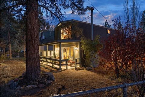 Photo of 445 Elysian Boulevard, Big Bear, CA 92314 (MLS # IG26086188)