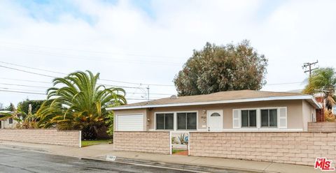 1831 259th Street Lomita CA 90717