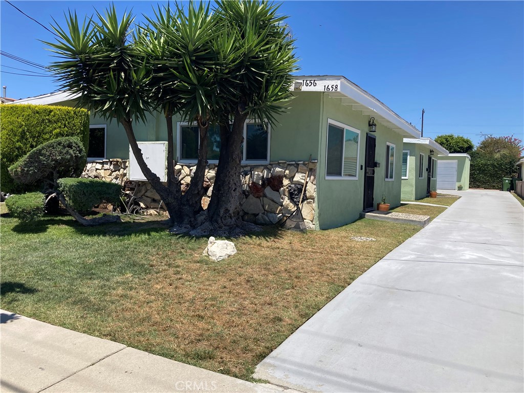 Charming 2 bed, 1 bath, front house. Recently Remodeled.