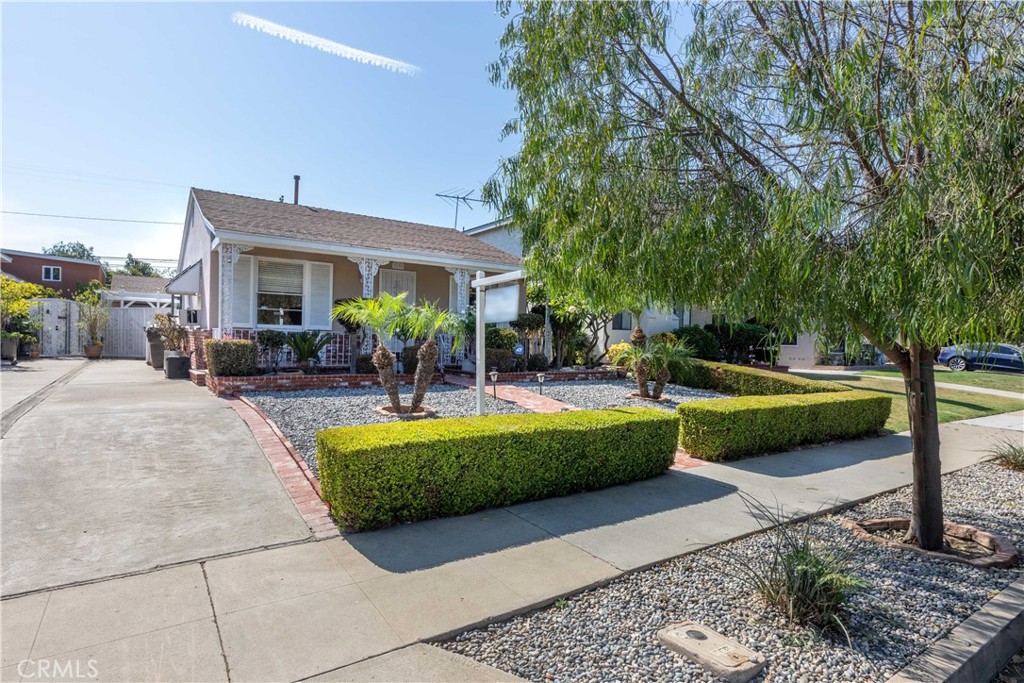 3139 Chestnut Avenue