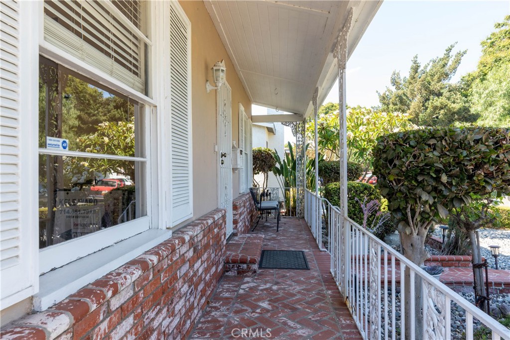 3139 Chestnut Avenue