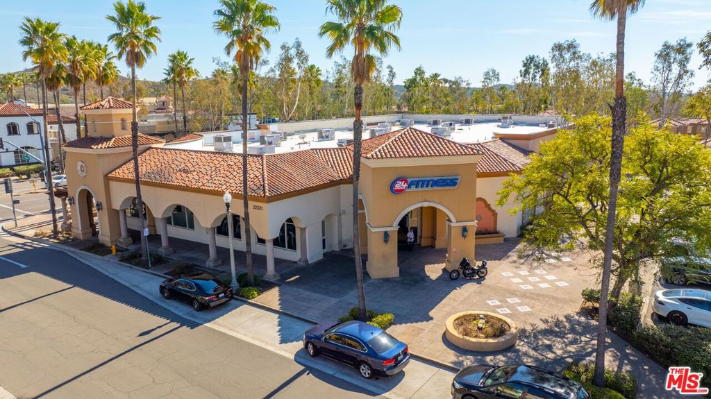 22,000-SF Owner-User Building For Sale. Sale price $13,185,000 ($599/sf). Medical, retail, and office uses permitted per the CG zoning. Prime 1.67-acre corner lot with incredible street presence. Excess shared parking and no exclusivity clauses. Dynamic RSM location surrounded by institutional quality retail. Turn business income into real estate income sheltered by depreciation. Best-in-class amenities within walking distance