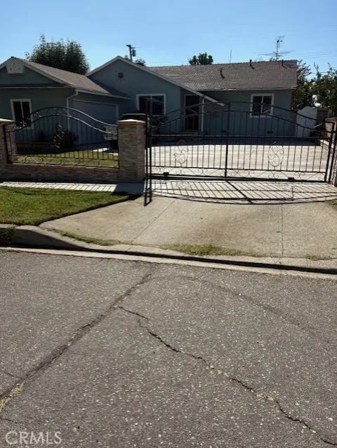 595 Juniper Avenue, Upland, CA 91786 - MLS#: CV25215707