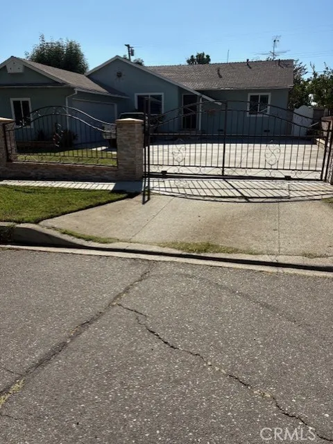 595 Juniper Avenue, Upland, CA 91786 - MLS#: CV25215707